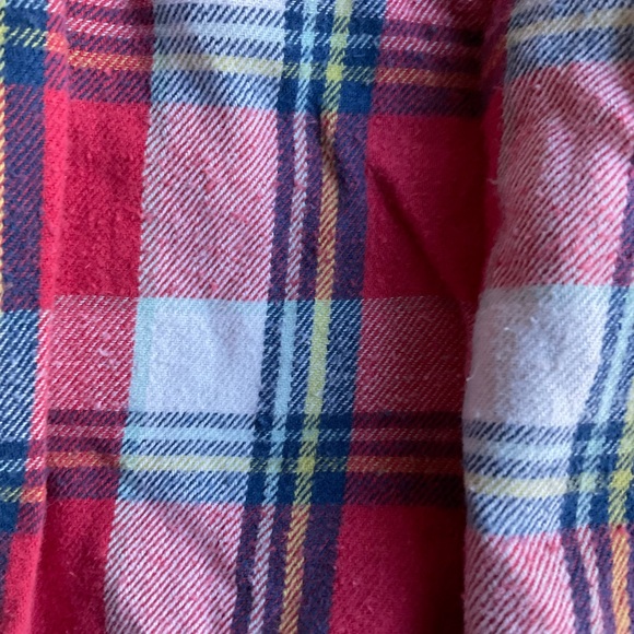 Red Flannel button up shirt ￼size small ￼ - Picture 3 of 3